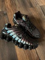 Nike Shox Sneaker Schuhe Gr.37,5 Sachsen-Anhalt - Wolmirsleben Vorschau