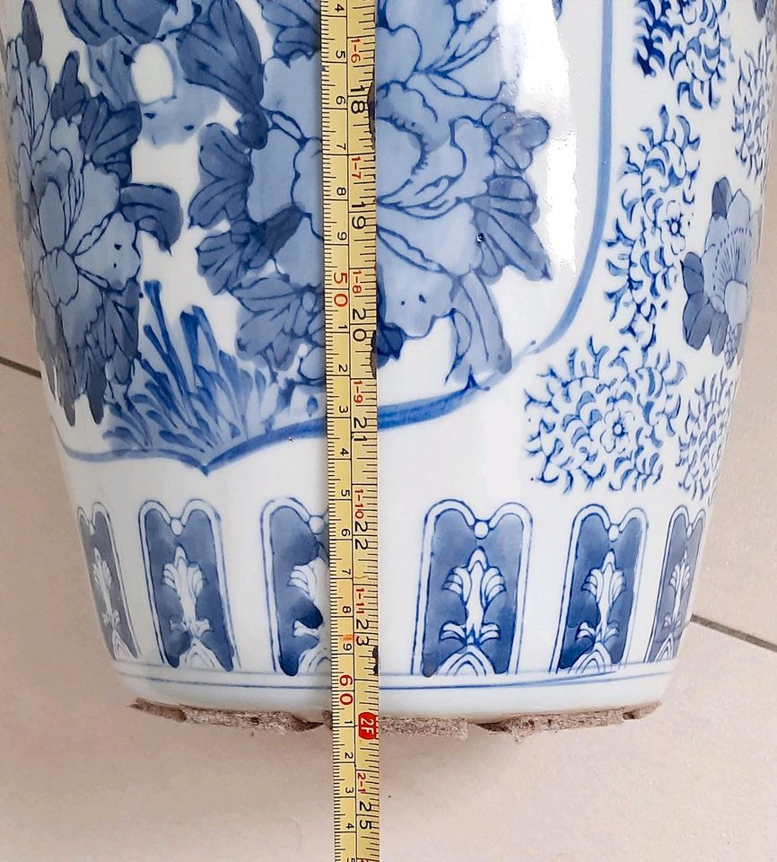 Große Bodenvase aus Porzellan, chinesische Vase in Feldkirchen