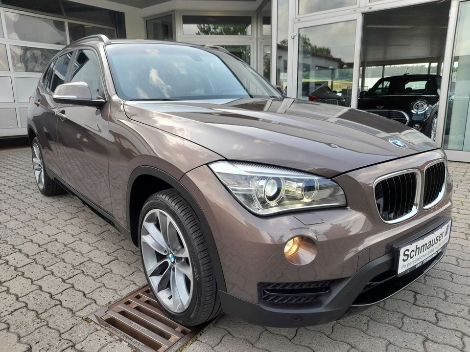 BMW X1 xDrive 28i SportLine,NAVI Prof.,BI-XENON,PDC, in Tauberbischofsheim