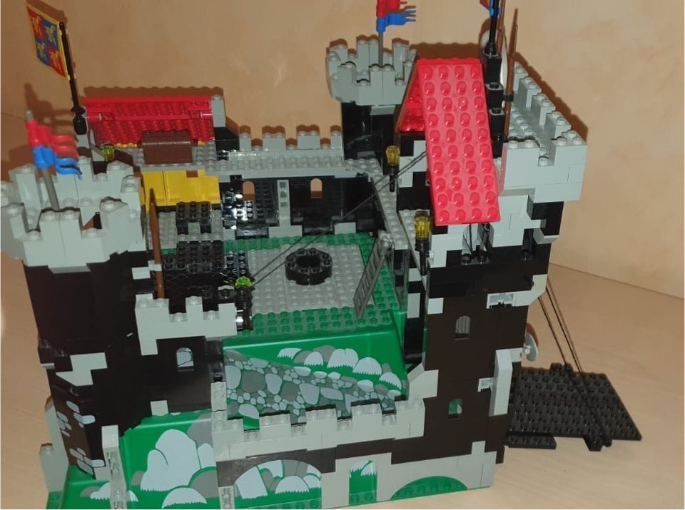 Lego Ritterburg 6086 Black Knight`s Castle in Oberhausen