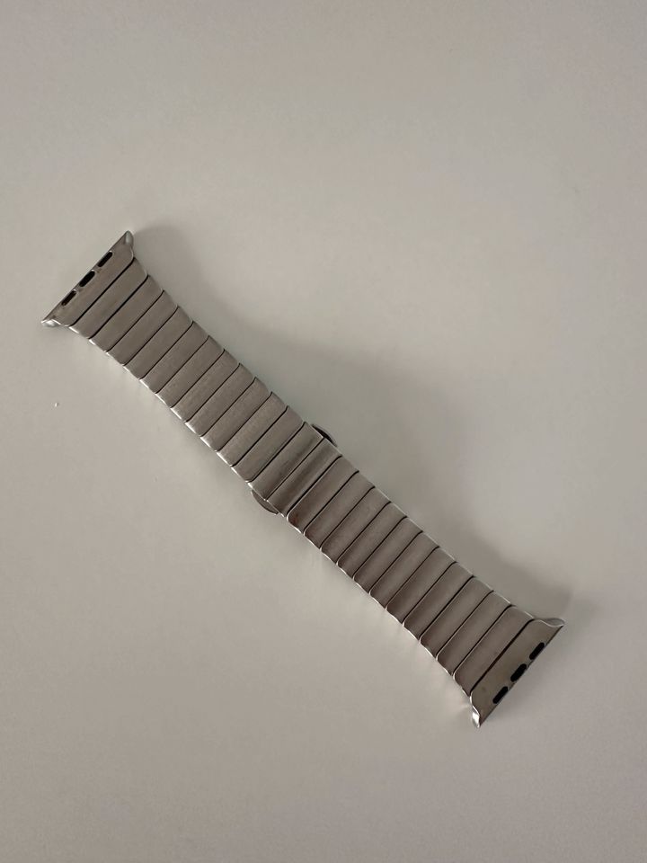 APPLE WATCH ULTRA GLIEDERARMBAND SILBER METALL BAND DRITTANBIETER in Böblingen