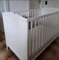 Bett Babybett weiß mit 2 Matratzen Nordrhein-Westfalen - Kirchhundem Vorschau