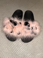 Zara Pantoletten Slipper Slides Federn rosa 37 Neuhausen-Nymphenburg - Neuhausen Vorschau