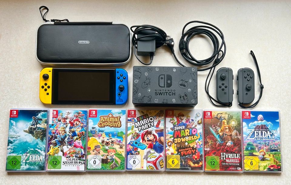 Nintendo Switch Fortnite + Tasche+ JoyCons+ Spiele (Mario, Zelda) in Hamburg