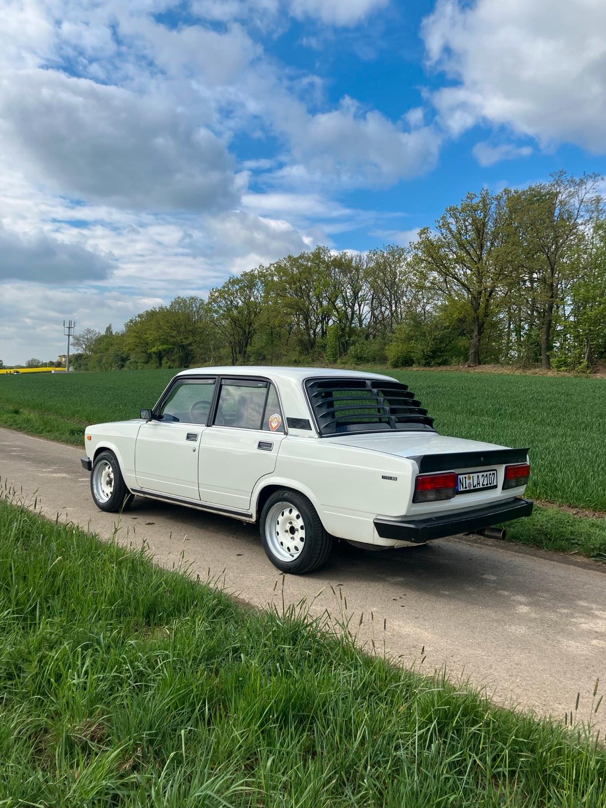Abbildung des Autos Lada 2107 Motorumbau Shi…