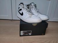 Nike Air Jordan 1 Mid White Black Gr. 42 Rheinland-Pfalz - Koblenz Vorschau
