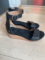 UGG Sandalen Gr. 39 Sachsen-Anhalt - Eisleben Vorschau