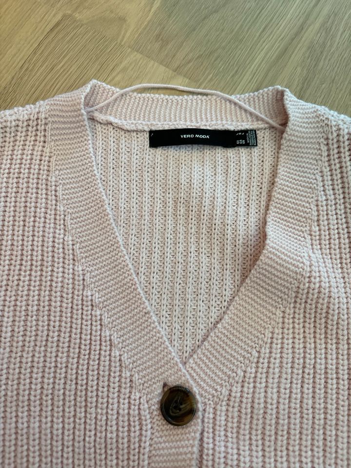 Vero Moda Strickjacke rosa Gr. L in Seesen