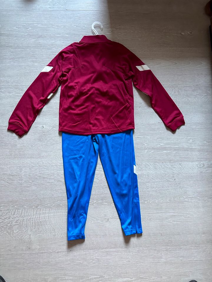 Barcelona Nike Kinder Anzug (Gr:. 122-128) in Berlin