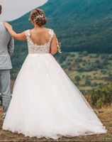 Brautkleid Gr. 40 mit Spitze in der Farbe  ivory Baden-Württemberg - Lenningen Vorschau