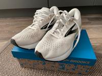 Brooks Ghost 16 Größe 44 Neu Laufschuhe Niedersachsen - Selsingen Vorschau