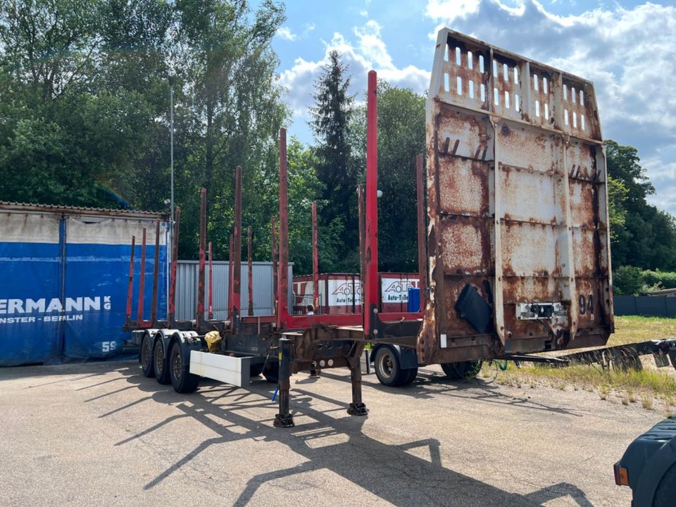 Schwarzmüller A-HZ 35-9 Holzauflieger mit 16 Rungen - deutsch in Weiden (Oberpfalz)