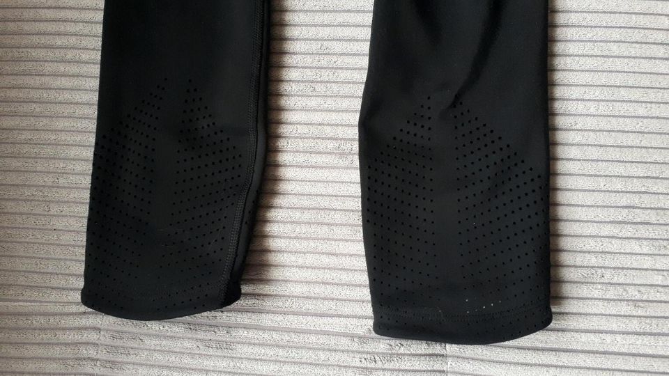 Nike Leggings 3/4 Laufhose Hose Gr. XS schwarz *Top* in Freilassing