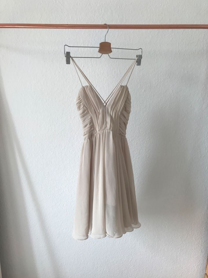 NEU H&M Kleid Abendkleid beige braun rosa XS in Flensburg
