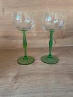 2 x Weinglas Wein Glas grüner Stiel - zusammen Hessen - Baunatal Vorschau