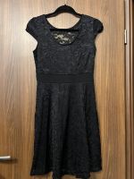 Tolles schwarzes Kleid mit Spitze, Blumen Muster Gr 32/34 XS Bayern - Luhe-Wildenau Vorschau