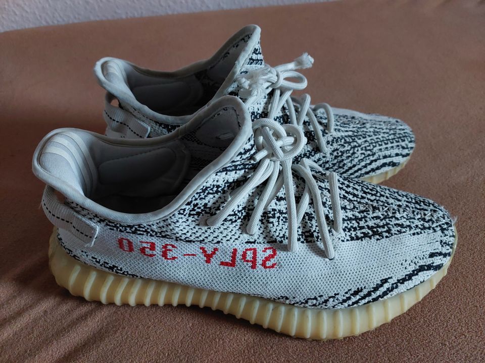 adidas Yeezy Boost 350 V2 Zebra Größe US 9,5 in Großräschen