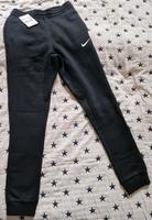 Nike Trainingshose neu gr. XS Berlin - Hellersdorf Vorschau