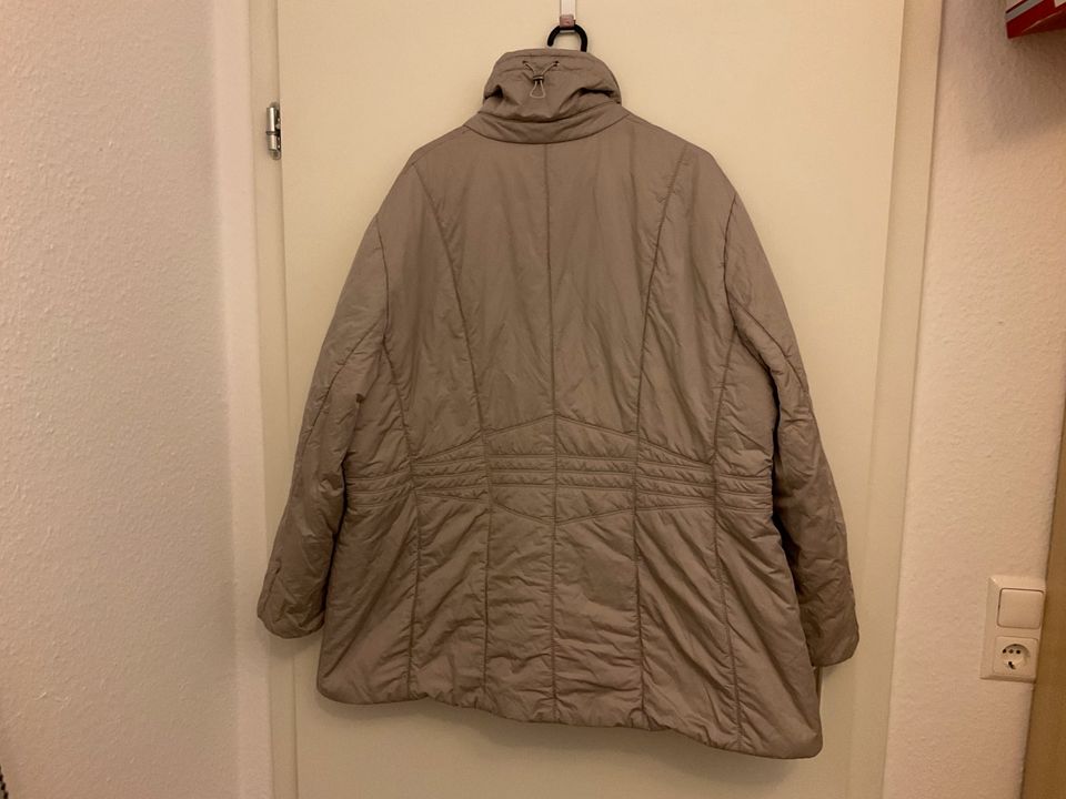 Grau silberne Wintersteppjacke von Samoon Outdoor Größe 52 in Kiel