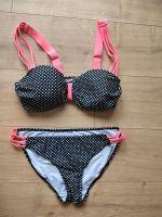 Schwarz weiß gepunkteter Bikini mit pink Größe 38 Nordrhein-Westfalen - Lennestadt Vorschau