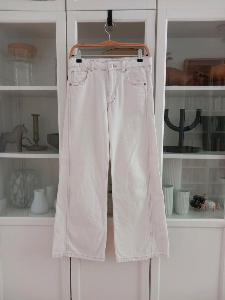 Zara 164 XS Low Waist Flare Wide Crop Jeans weiß Creme Ankle 32 in Essen-West