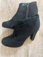 Neuwertige Tamaris Nubuk Stiefeletten 38 schwarz Kiel - Mitte Vorschau