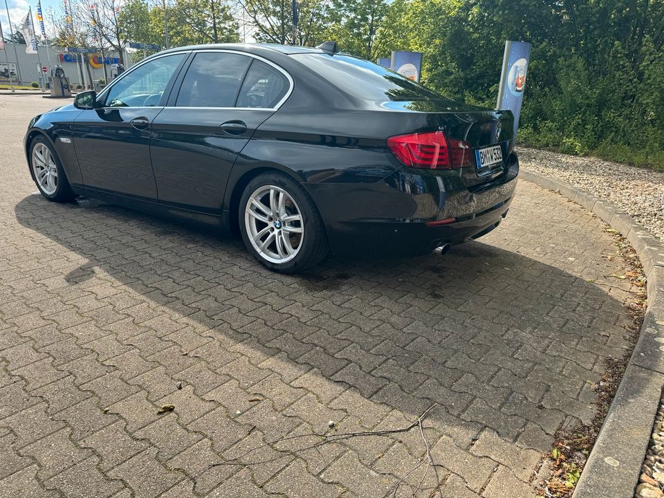 BMW f10 535d tauschen mit 7 oder 8 sitzen in Bergheim
