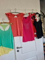 Viele Shirts in Gr M,  eins von vero Moda,  alle 10 € Nordrhein-Westfalen - Menden Vorschau