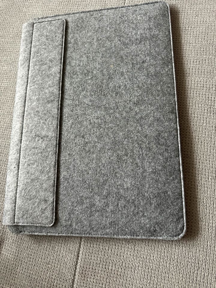 Laptop Tasche 15 Zoll grau in Bad Driburg