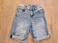 Jeans Kurze Hose 146 neuwertig Sommer Shorts Nordrhein-Westfalen - Bergisch Gladbach Vorschau