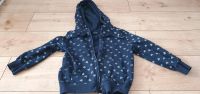 Kinder Sweat Jacke mit Herzmotiv gr.122 Niedersachsen - Cloppenburg Vorschau