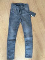 Neu - Blue Effect Jeans grau Gr. 134 Frankfurt am Main - Bergen-Enkheim Vorschau