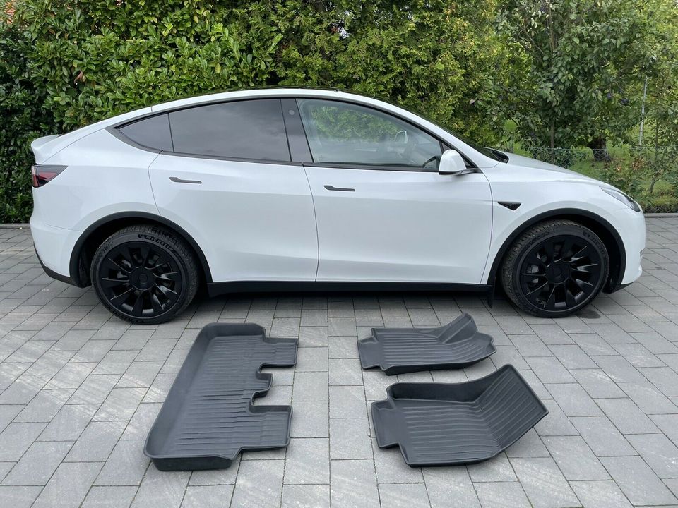 Tesla Model Y Allwetter Fußmatten-Set 3-tlg. in Nordrhein-Westfalen -  Minden