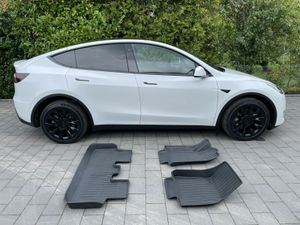 Fußmatten Tesla Model Y - Allwetter neu in Bayern - Hammelburg