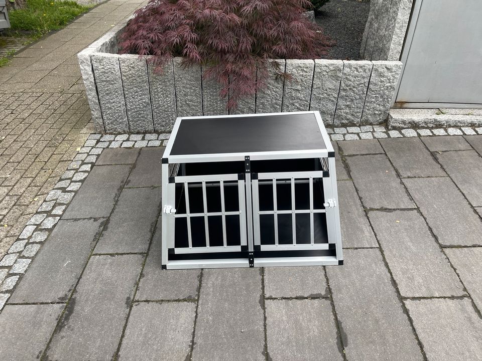 Hundebox - Hundekiste - Transport/Autobox aus Aluminium in Essen