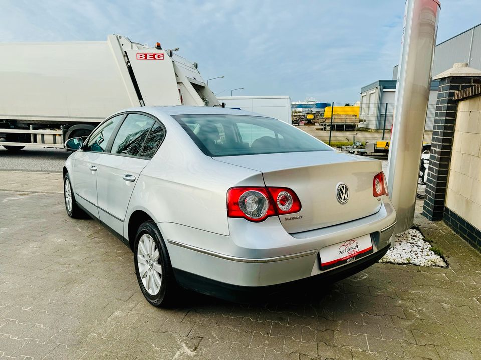 Volkswagen Passat Lim 1.8 TFSI 160 PS * TÜV / AU NEU * in Bremerhaven