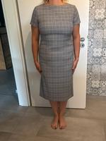 Kleid Hugo Boss schwarz grau kariert Größe 42 Nordrhein-Westfalen - Recklinghausen Vorschau