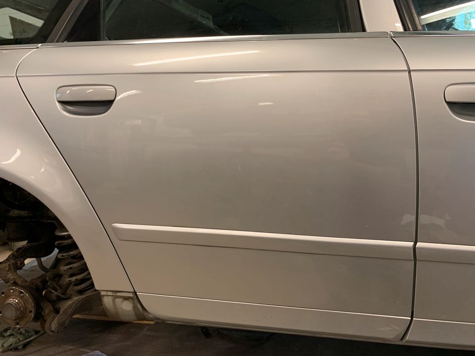 Audi A4 B7 Tür hinten rechts LY7W in Nordrhein-Westfalen - Rüthen | Ersatz-  & Reparaturteile | eBay Kleinanzeigen ist jetzt Kleinanzeigen