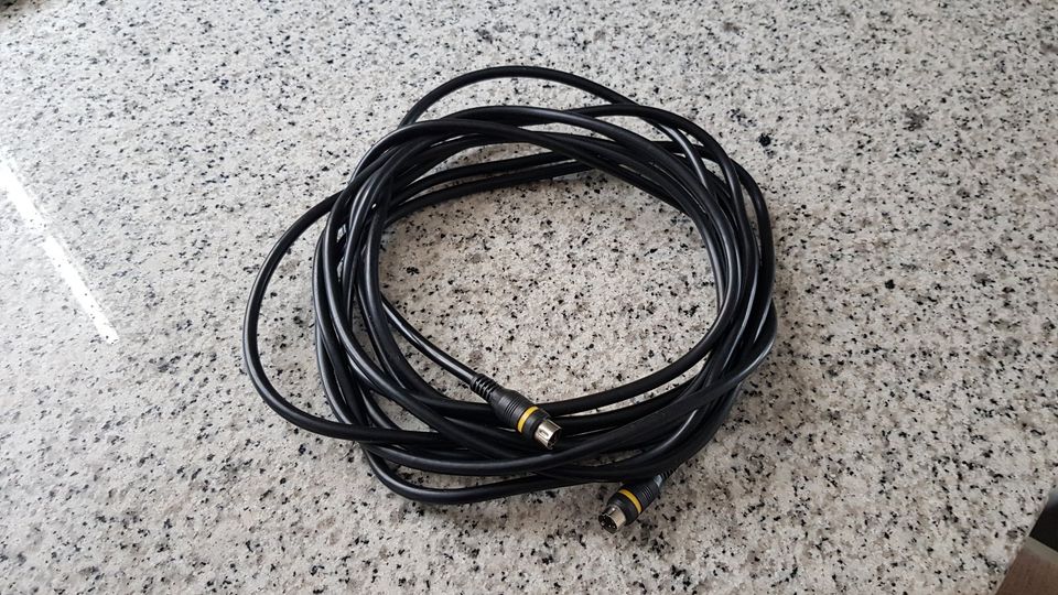 S-Videokabel (5m) und Scart/S-VideoAdapter in Zirndorf