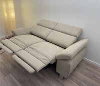 2 er Couch mit elektr. Verstellung Relaxfunktion wie neu. Frankfurt am Main - Niederursel Vorschau