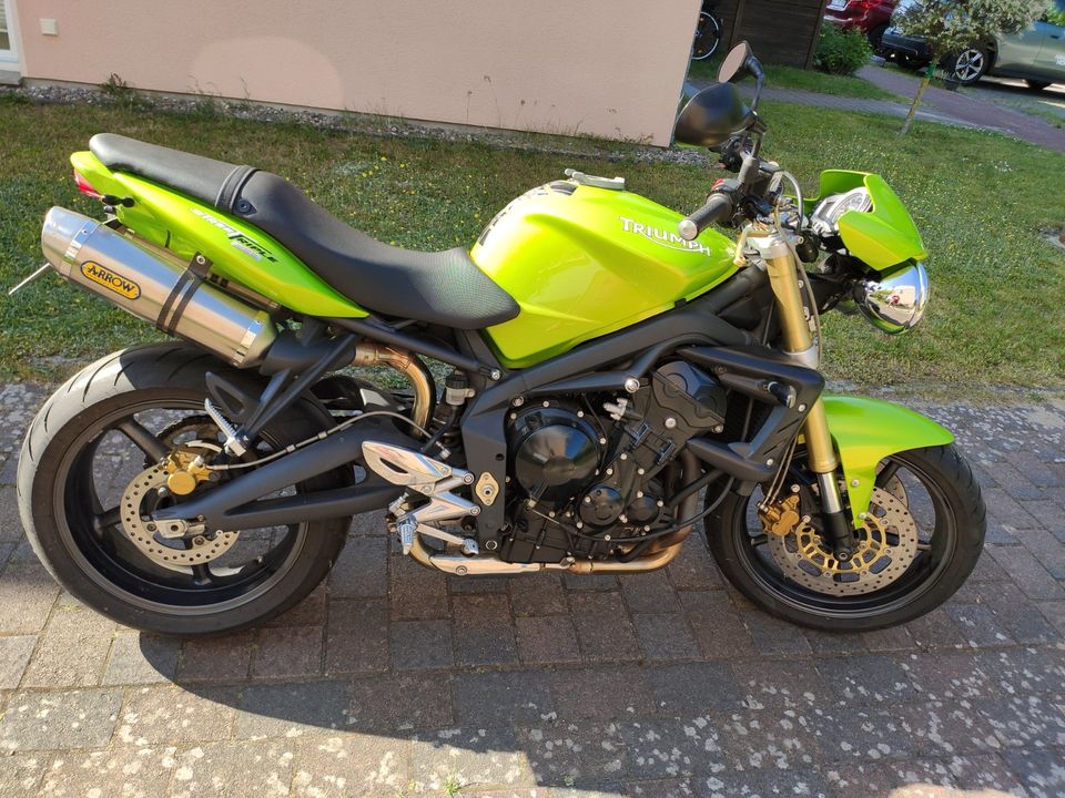 Triumph Street Triple aus 2. Hand in Lübeck