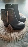 Plateau Stiefeletten Bullboxer echt Leder schwarz Gr.40 Rheinland-Pfalz - Bad Kreuznach Vorschau
