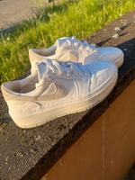 AIR JORDAN 1 ELEVATE Low Schuhe / Sneaker Neutralgrau - Grösse 40 Nordrhein-Westfalen - Herford Vorschau