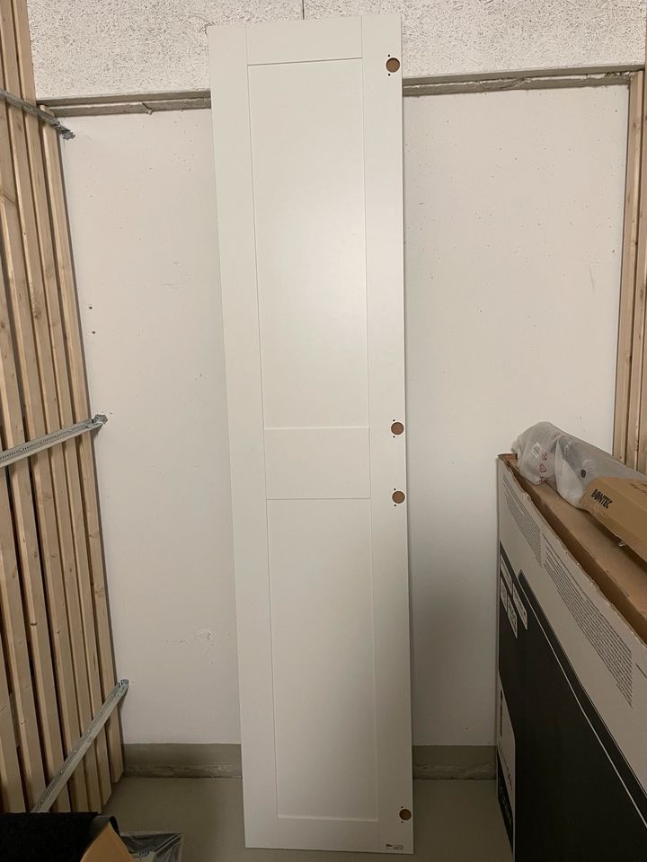 Kleiderschrank Türe IKEA Grimo in Fellbach