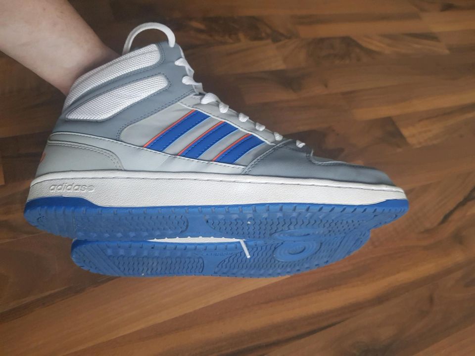 Adidas Retro  herren Hightop sneaker grau blau schuhe gr.44 1/3 in Plaidt