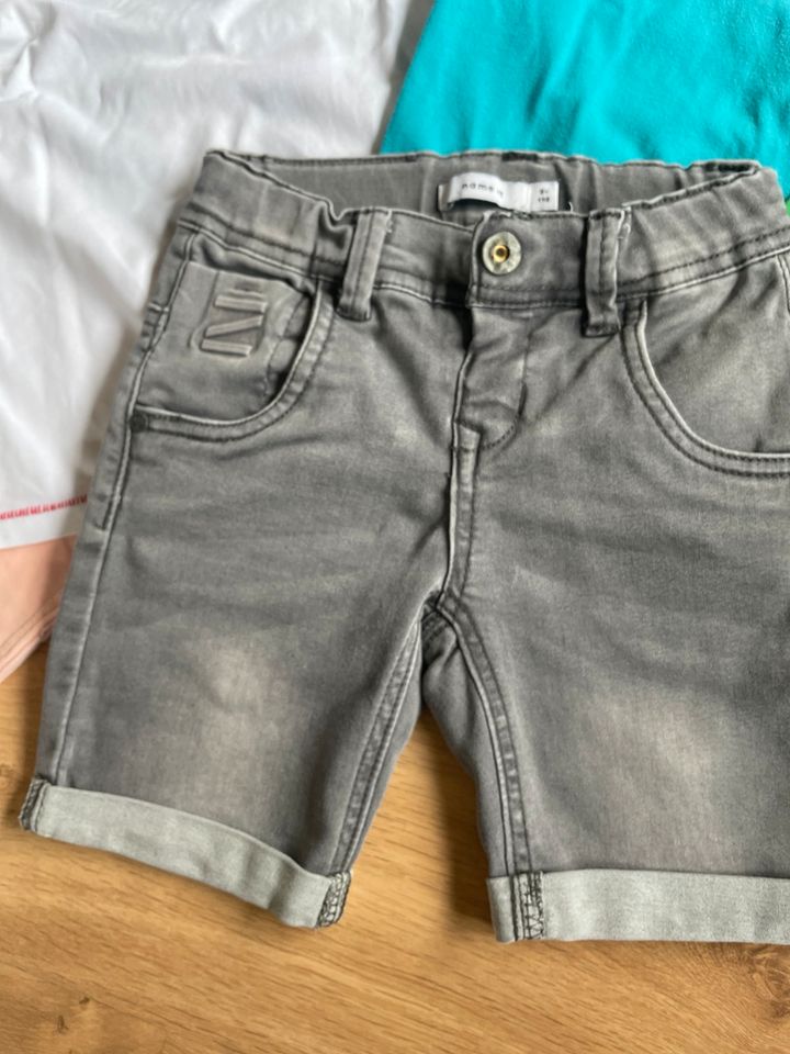 Name It Jeans Shorts Gr. 110 Vingino T-Shirts Gr. 116 in Moers