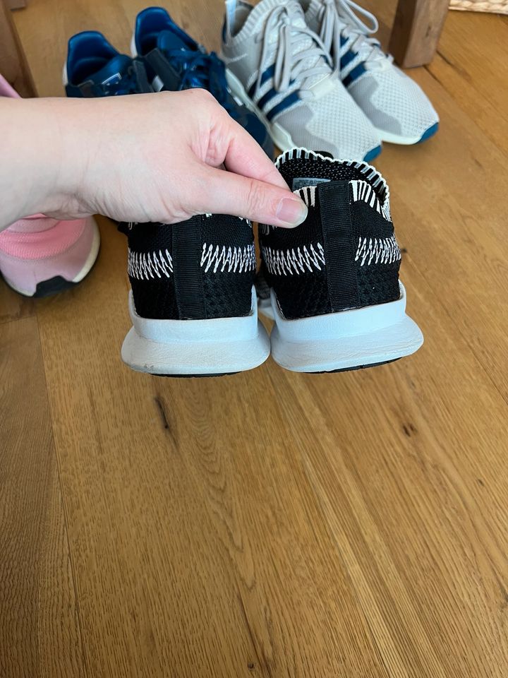 Adidas ♥️ Auflösung Ozweego, Marathon, EQT 39 1/3 & 40| TOP-NEUW. in Gangelt