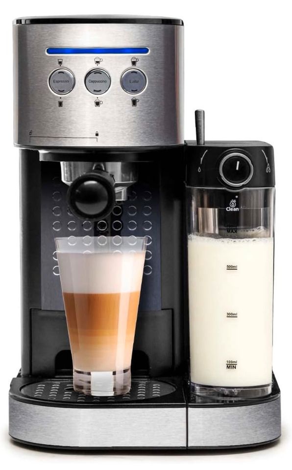 Coffee machine with milk frother in Twistringen