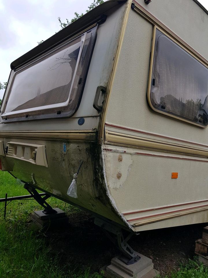 Wohnwagen Reparatur, Außenblech in Fernwald