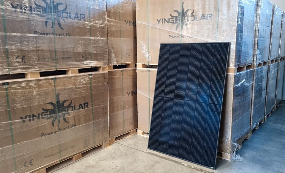 400W Yingli Fullblack Solarmodul Solaranlage schwarzes Modul in Leipzig